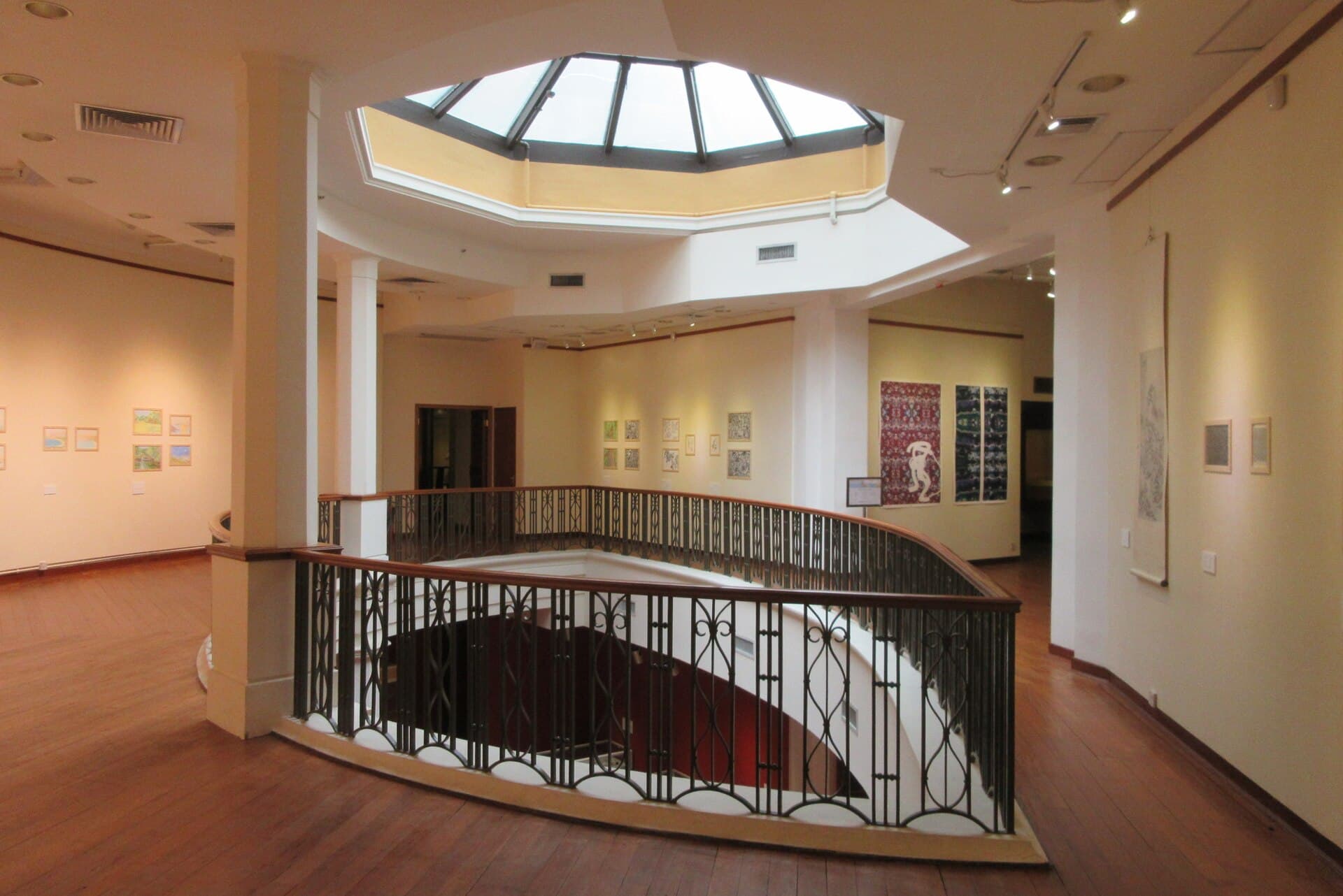 Brooklyn's Gallery Scene Challenges Manhattan's Art Establishment