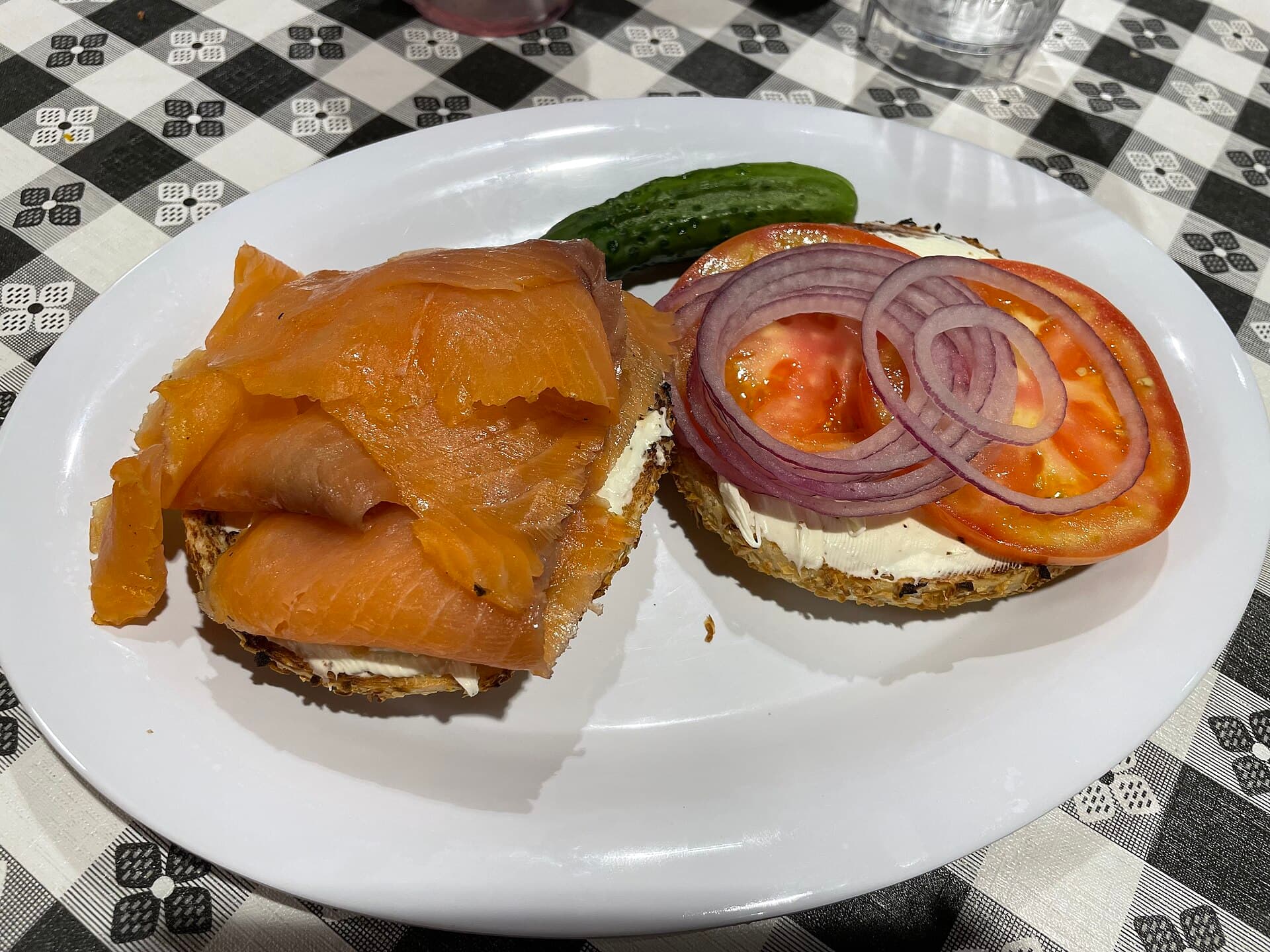 New York's Appetizing Shops Revive the Art of the Bagel and Lox